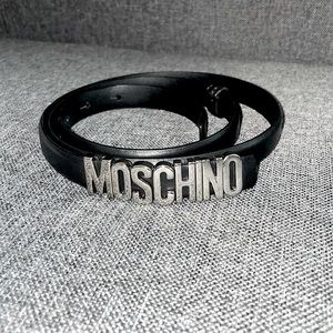 MOSCHINO Women’s Skinny Leather Logo Belt🔥